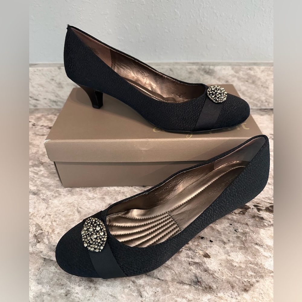 Easy Spirit classic round toe pump Sz 10W